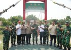Danrem 082/CPYJ Dampingi Pangdam V/Brawijaya Tinjau Jembatan Perintis dan Lokasi Pembentukan Yonif TP/Ksatria Joyoboyo serta Gerai KDKMP di Wilayah Kediri